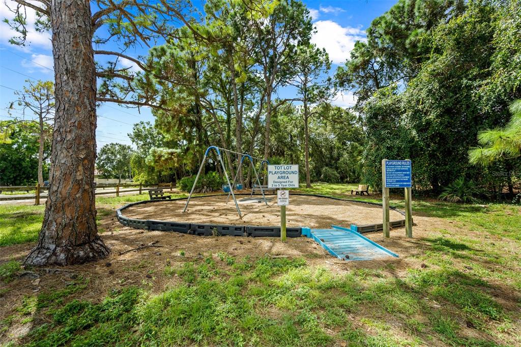 2911 Woodpine Court Sarasota, FL 34231 - Photo 57 of 88