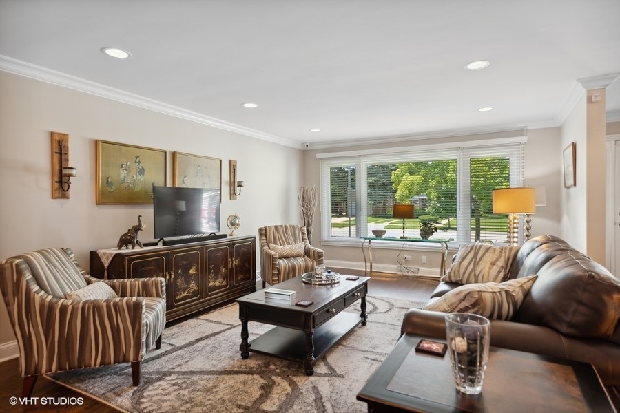 1717 South Washington Avenue Park Ridge, IL 60068 - Photo 2 of 24