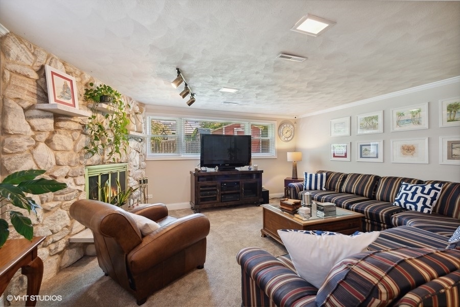 1717 South Washington Avenue Park Ridge, IL 60068 - Photo 9 of 24