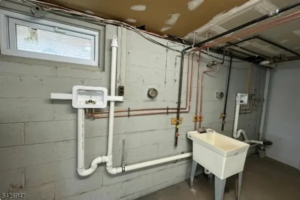 $2,300 | 315 West Price Street, Unit 2, Linden, NJ 07036
