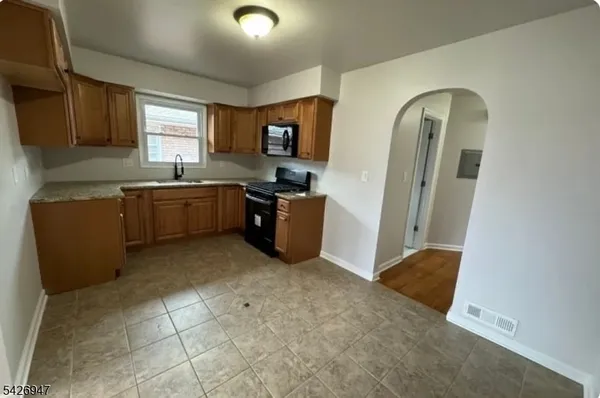 $2,300 | 315 West Price Street, Unit 2, Linden, NJ 07036