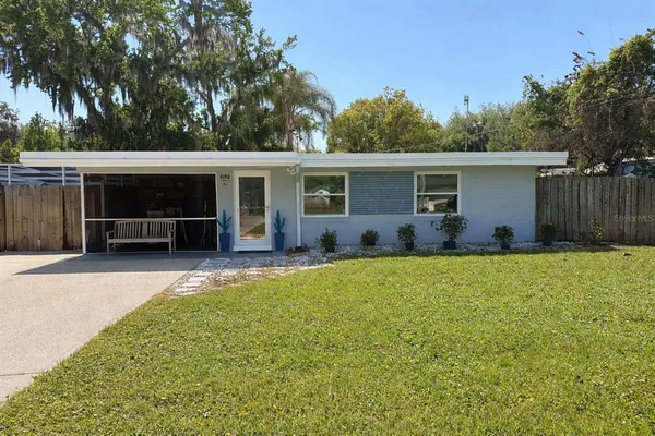 $389,000 | 8150 Spring Drive, Yalaha, FL 34797