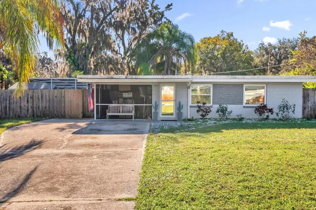 $414,900 | 8150 Spring Drive, Yalaha, FL 34797