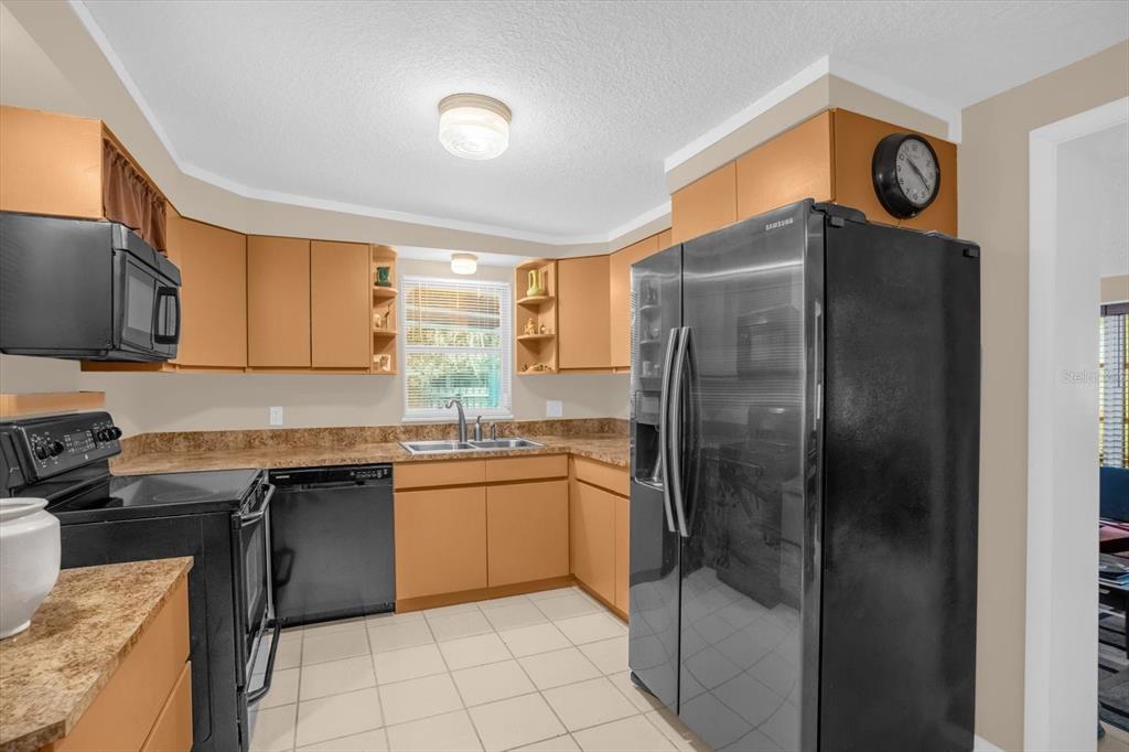 8150 Spring Drive Yalaha, FL 34797 - Photo 10 of 33