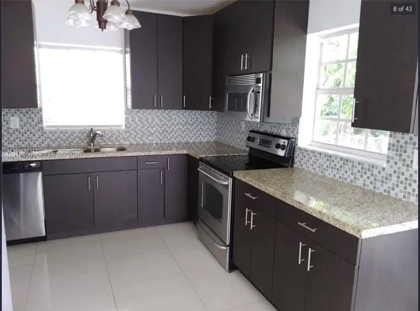 $5,000 | 829 Columbus Boulevard, Coral Gables, FL 33134
