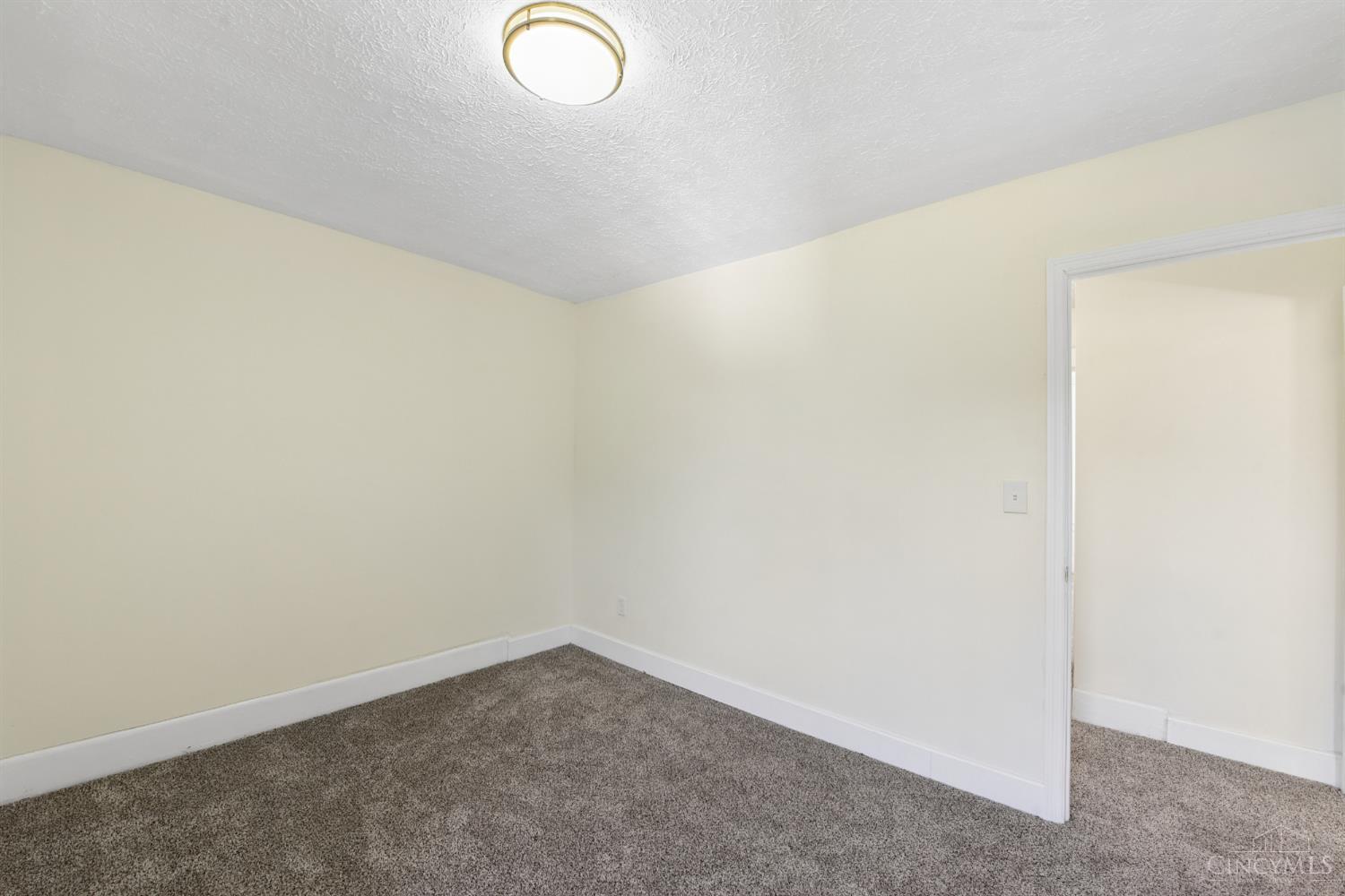1524 Adams Road Cincinnati, OH 45231 - Photo 41 of 63