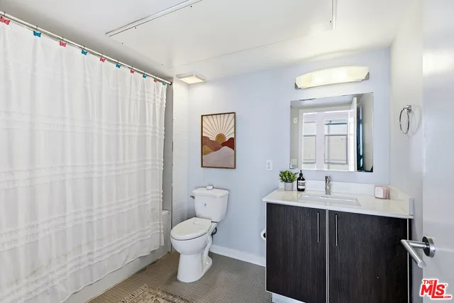 $888,000 | 4215 Glencoe Avenue, Unit 302, Marina del Rey, CA 90292