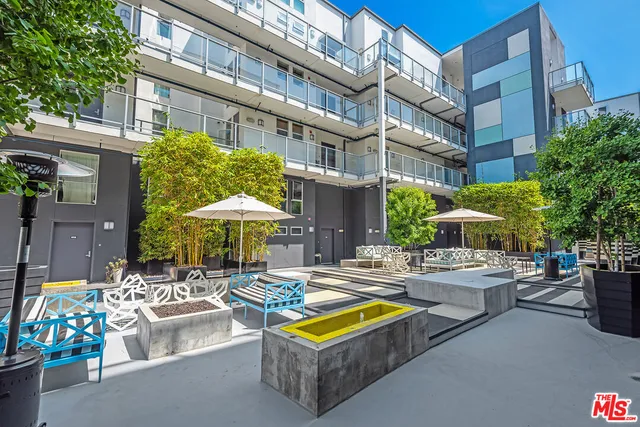 $888,000 | 4215 Glencoe Avenue, Unit 302, Marina del Rey, CA 90292