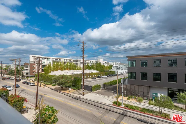 $888,000 | 4215 Glencoe Avenue, Unit 302, Marina del Rey, CA 90292