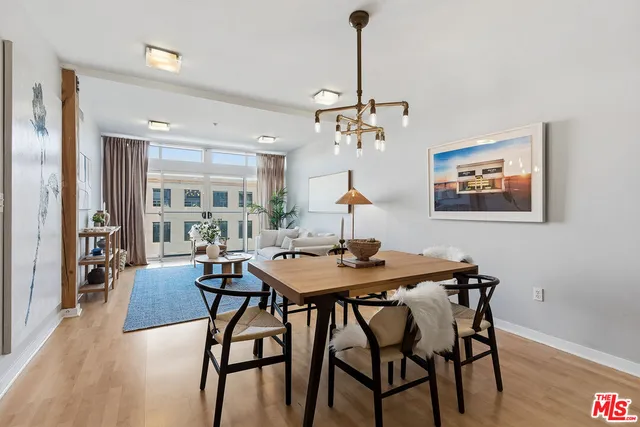 $888,000 | 4215 Glencoe Avenue, Unit 302, Marina del Rey, CA 90292