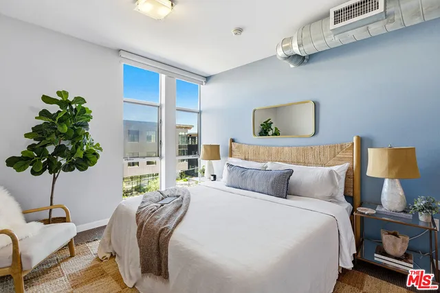 $888,000 | 4215 Glencoe Avenue, Unit 302, Marina del Rey, CA 90292