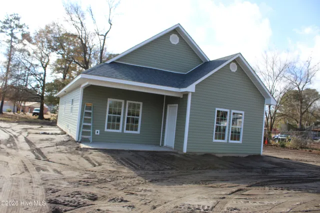 $259,900 | 212 West Charity Road, Rose Hill, NC 28458