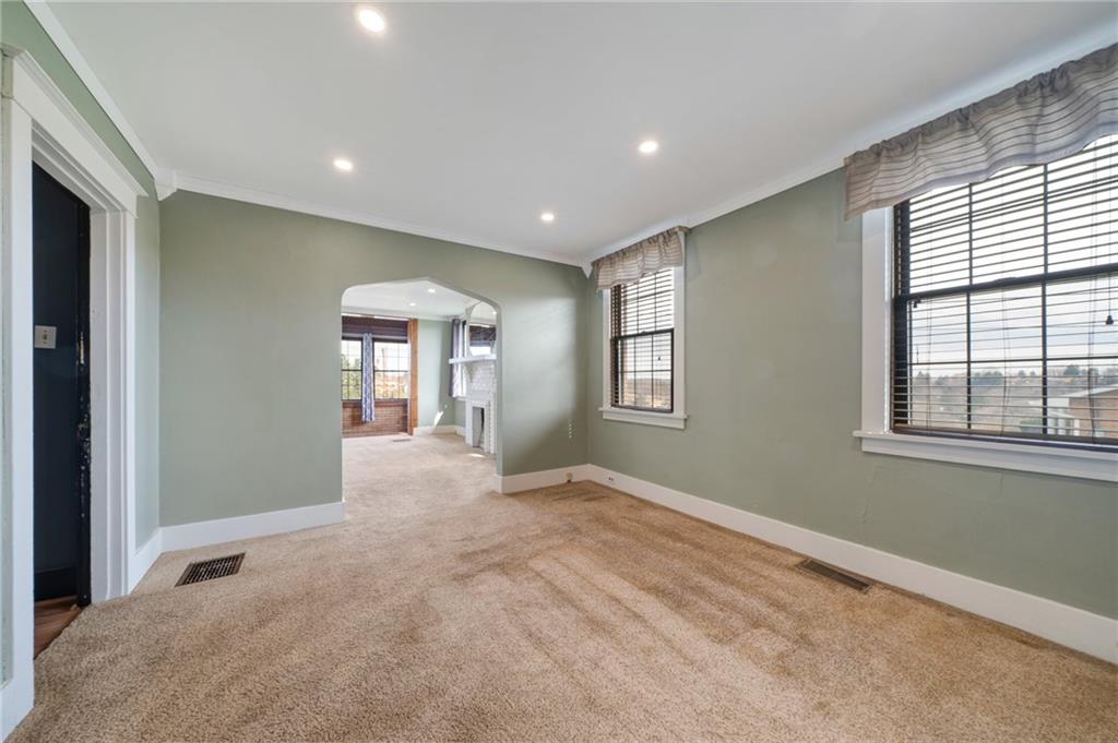 933 McCoy Road McKees Rocks, PA 15136 - Photo 11 of 41