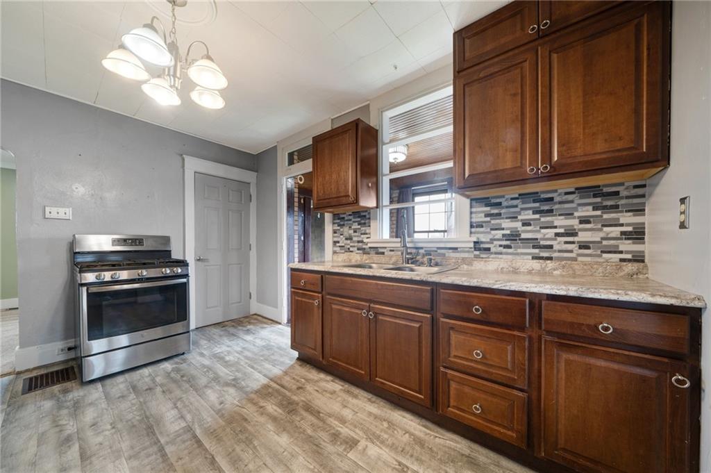 933 McCoy Road McKees Rocks, PA 15136 - Photo 15 of 41