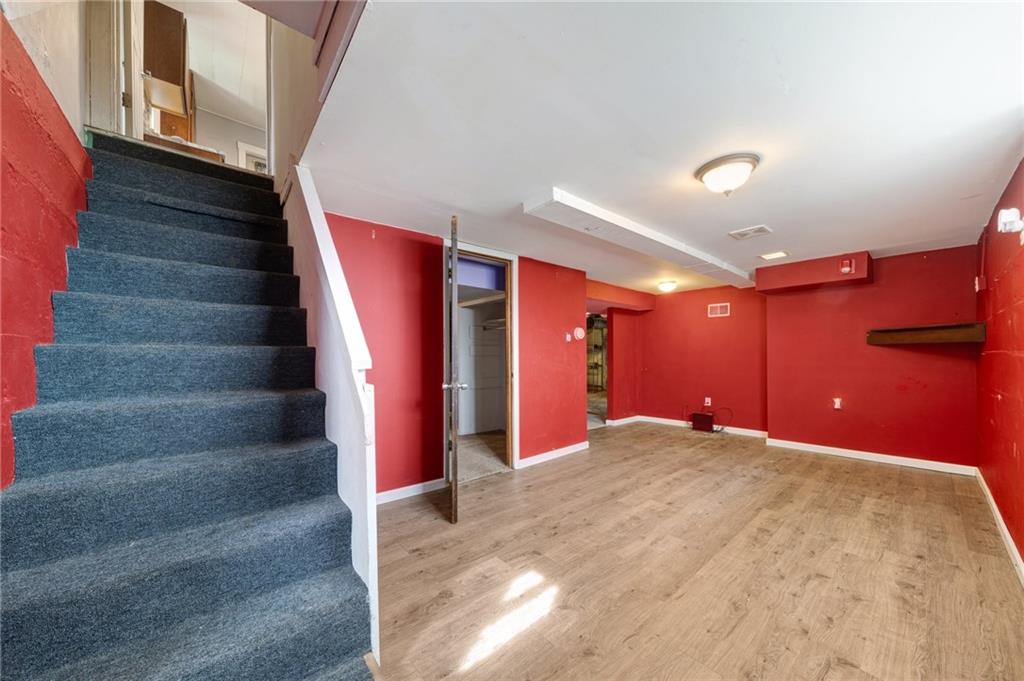 933 McCoy Road McKees Rocks, PA 15136 - Photo 24 of 41