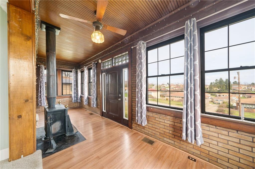 933 McCoy Road McKees Rocks, PA 15136 - Photo 5 of 41