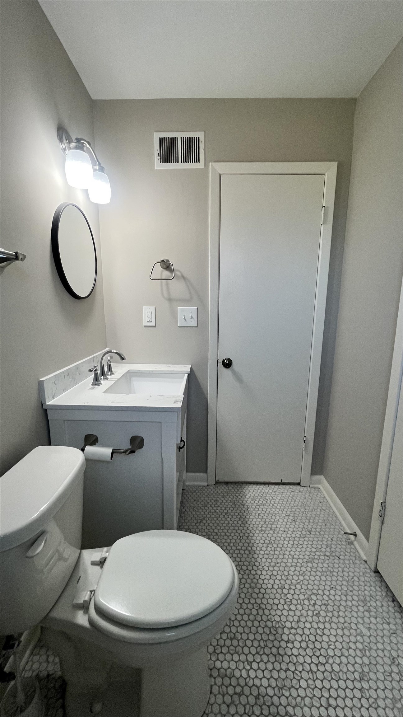 121 West Street Collierville, TN 38017 - Photo 10 of 16 a bathroom with a sink toilet and shower