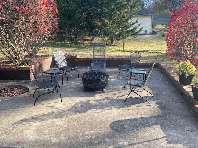 917 Vanderbilt Road Mount Juliet, TN 37122 - Photo 8 of 9 a swimming pool with outdoor seating and yard