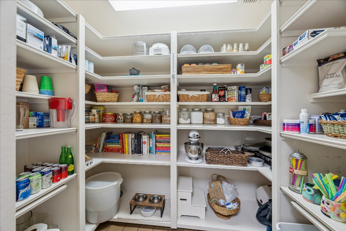 230 Gessner Road Houston, TX 77024 - Photo 11 of 31