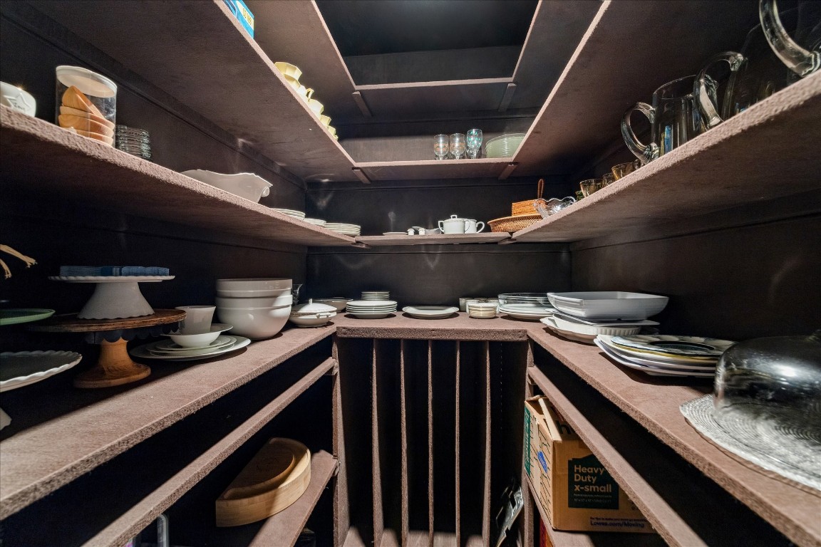 230 Gessner Road Houston, TX 77024 - Photo 14 of 31