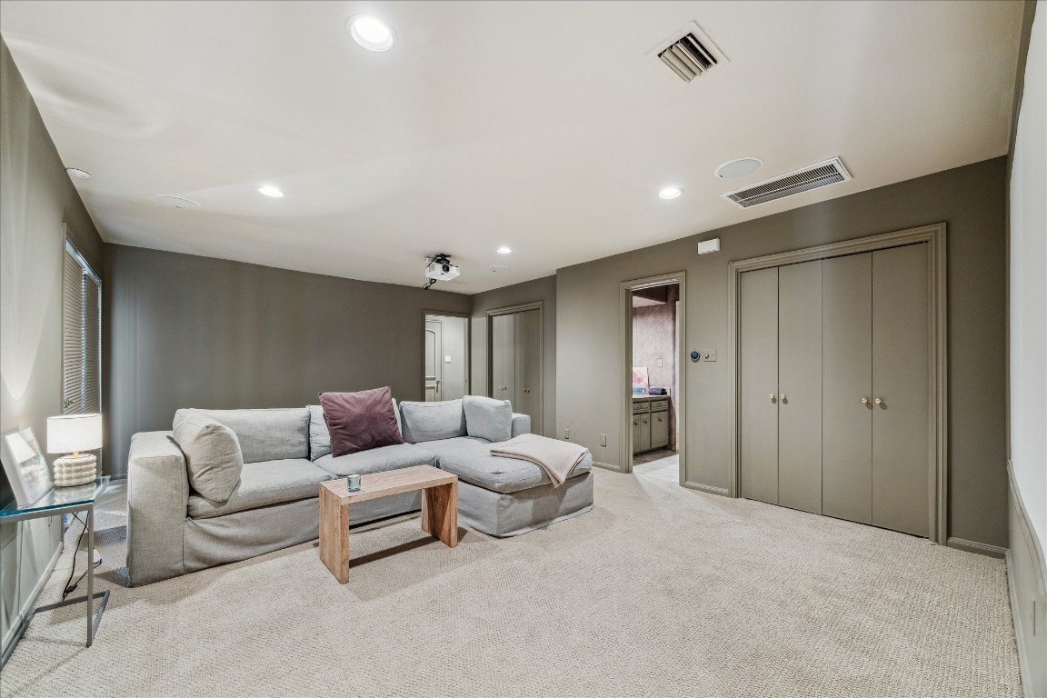 230 Gessner Road Houston, TX 77024 - Photo 15 of 31