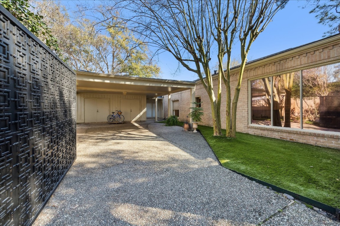 230 Gessner Road Houston, TX 77024 - Photo 29 of 31