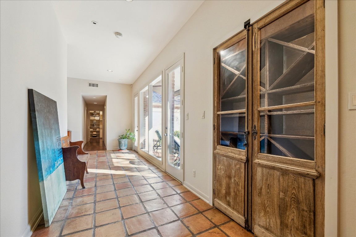 230 Gessner Road Houston, TX 77024 - Photo 6 of 31