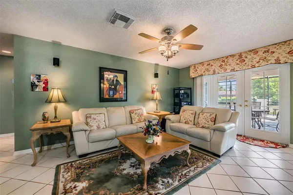$635,000 | 589 Allens Ridge Drive East, Palm Harbor, FL 34683