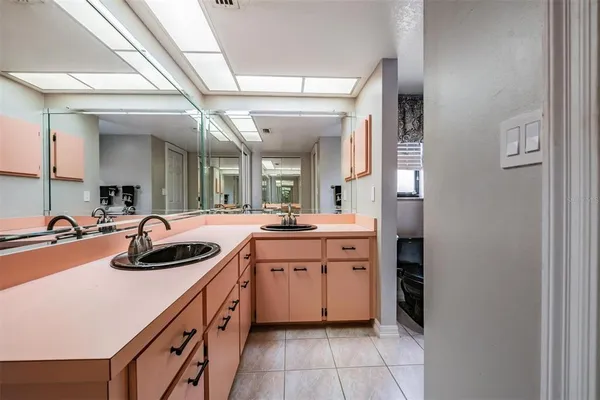 $635,000 | 589 Allens Ridge Drive East, Palm Harbor, FL 34683