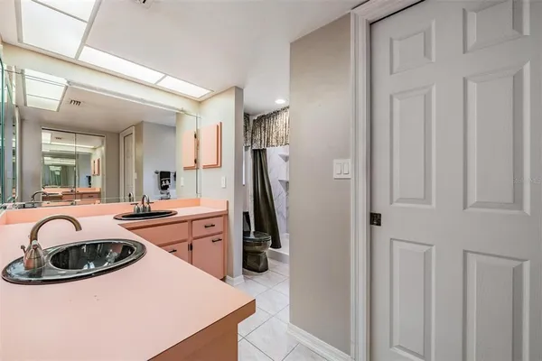 $635,000 | 589 Allens Ridge Drive East, Palm Harbor, FL 34683