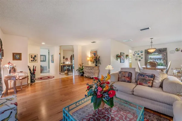 $635,000 | 589 Allens Ridge Drive East, Palm Harbor, FL 34683