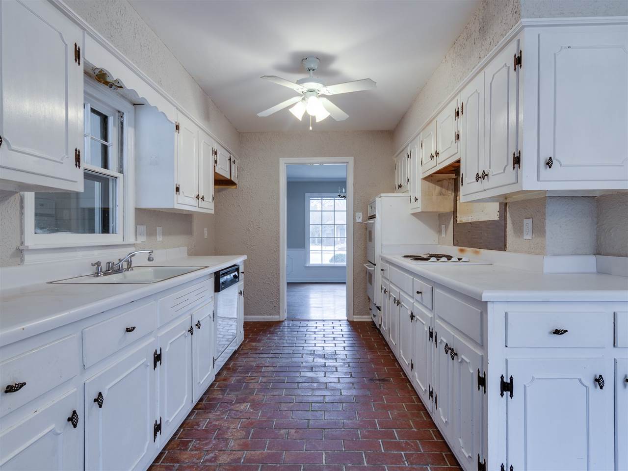 6166 Quince Road Memphis, TN 38119 - Photo 3 of 18 Gallery Image 3