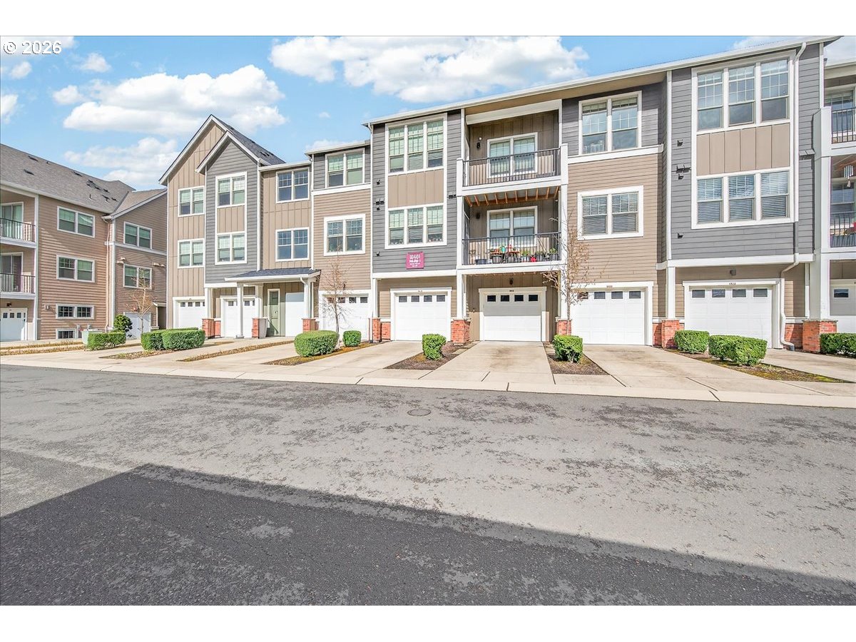 16401 Northwest Chadwick Way, Unit 108 Portland, OR 97229 - Photo 27 of 29 a view of building with a street
