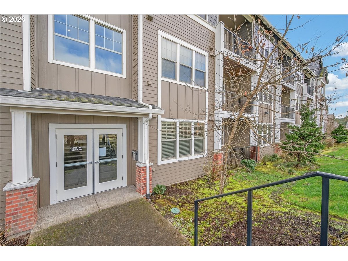16401 Northwest Chadwick Way, Unit 108 Portland, OR 97229 - Photo 6 of 29 front view of a building