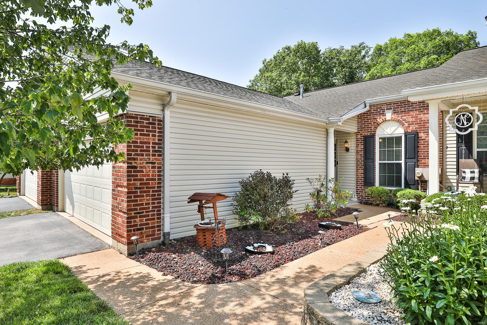 749 Woodside Trails Drive Ballwin, MO 63021 - Photo 2 of 27