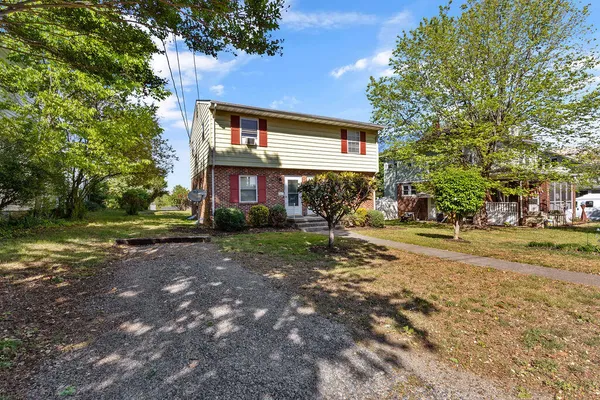 $304,950 | 1905 Oxford Avenue Southwest, Roanoke, VA 24015