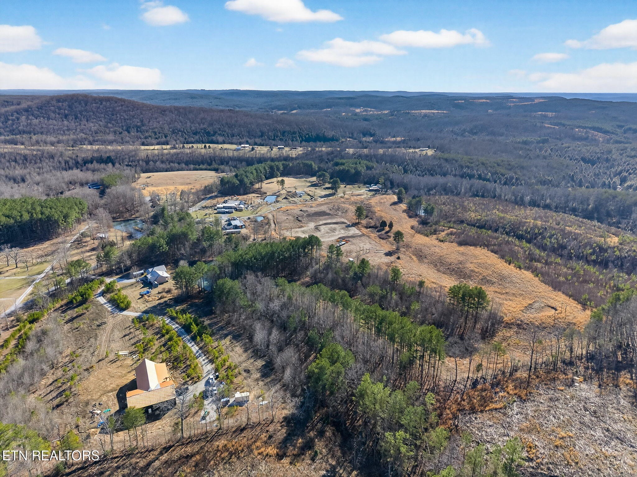629 Lowe Road Crossville, TN 38572 - Photo 7 of 15 Gallery Image 7