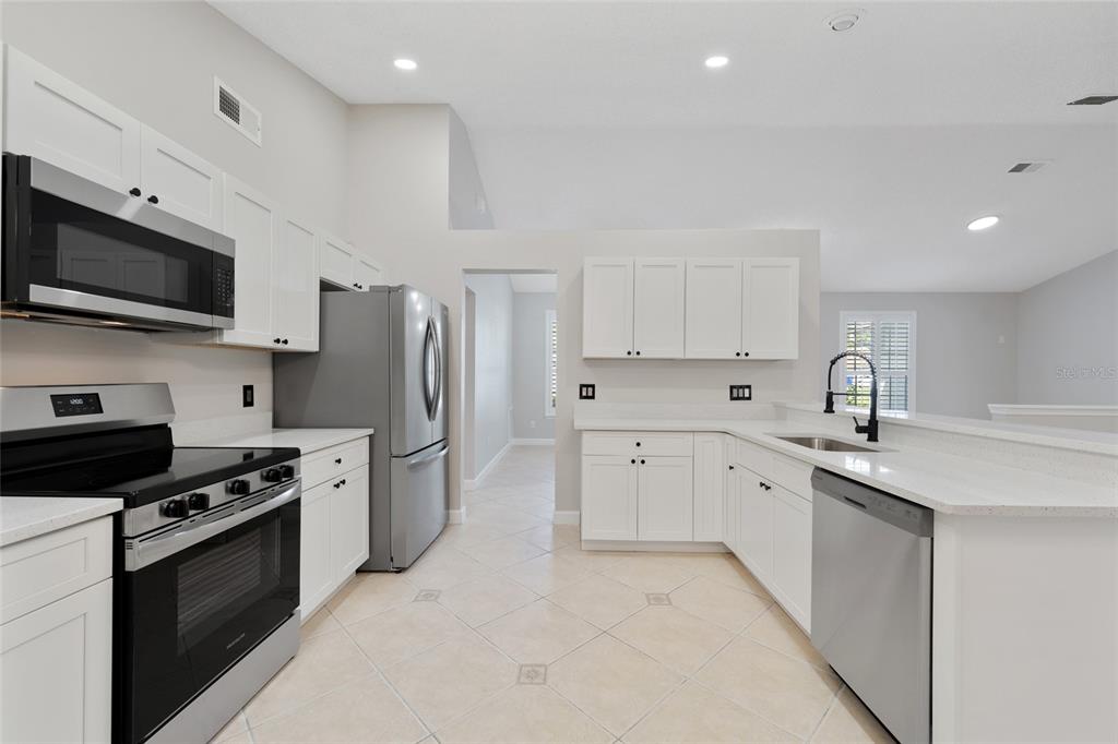 2546 Alclobe Circle Ocoee, FL 34761 - Photo 12 of 29