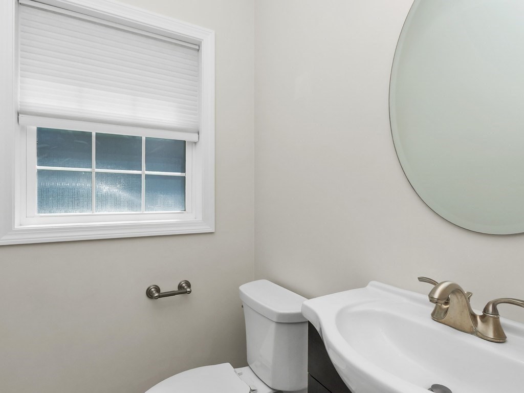 66 Ash Street, Unit 1 Waltham, MA 02453 - Photo 17 of 39