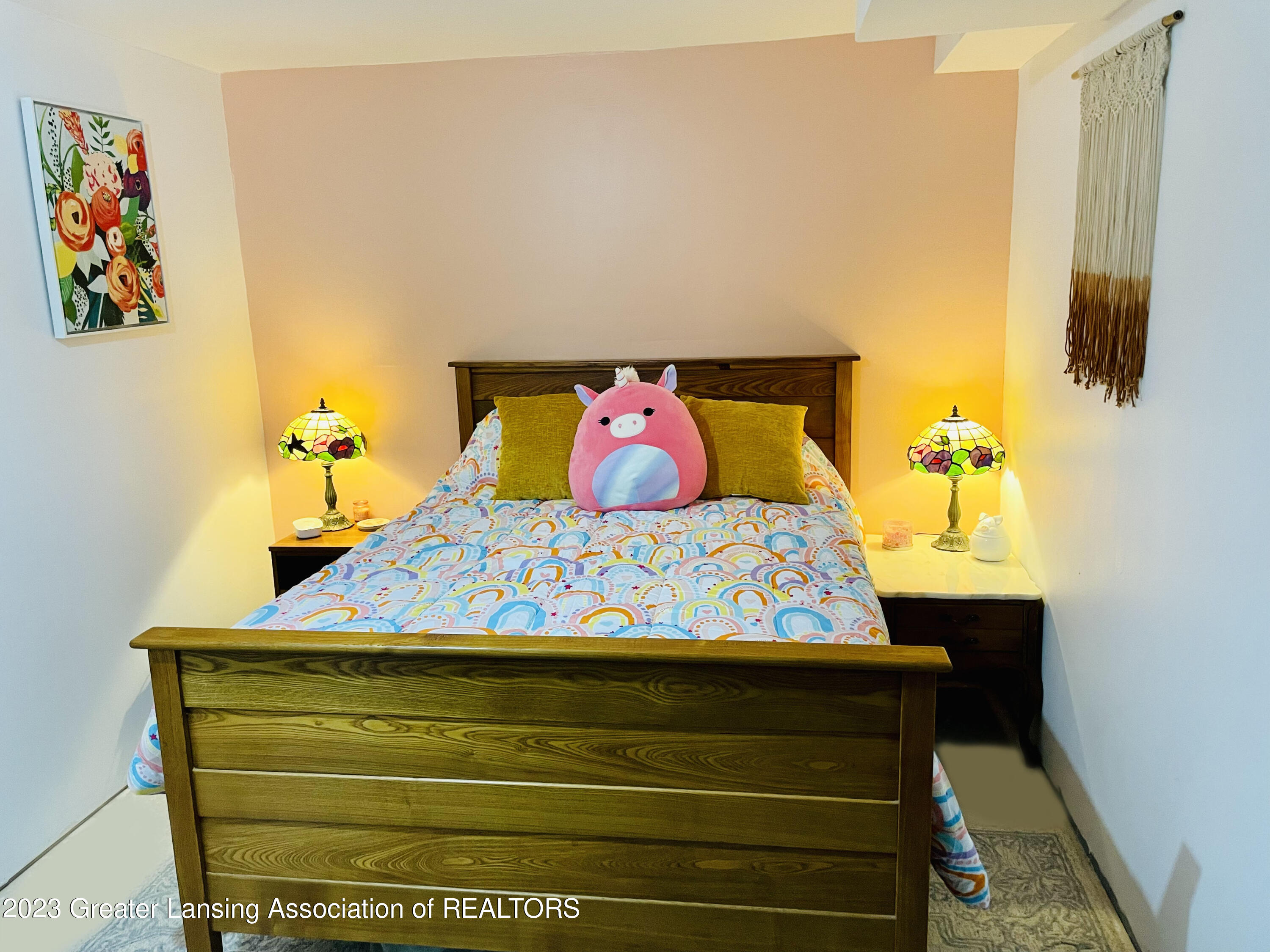 1540 South Canal Road Lansing, MI 48917 - Photo 27 of 37 Basement Spare Room Pink 3 good
