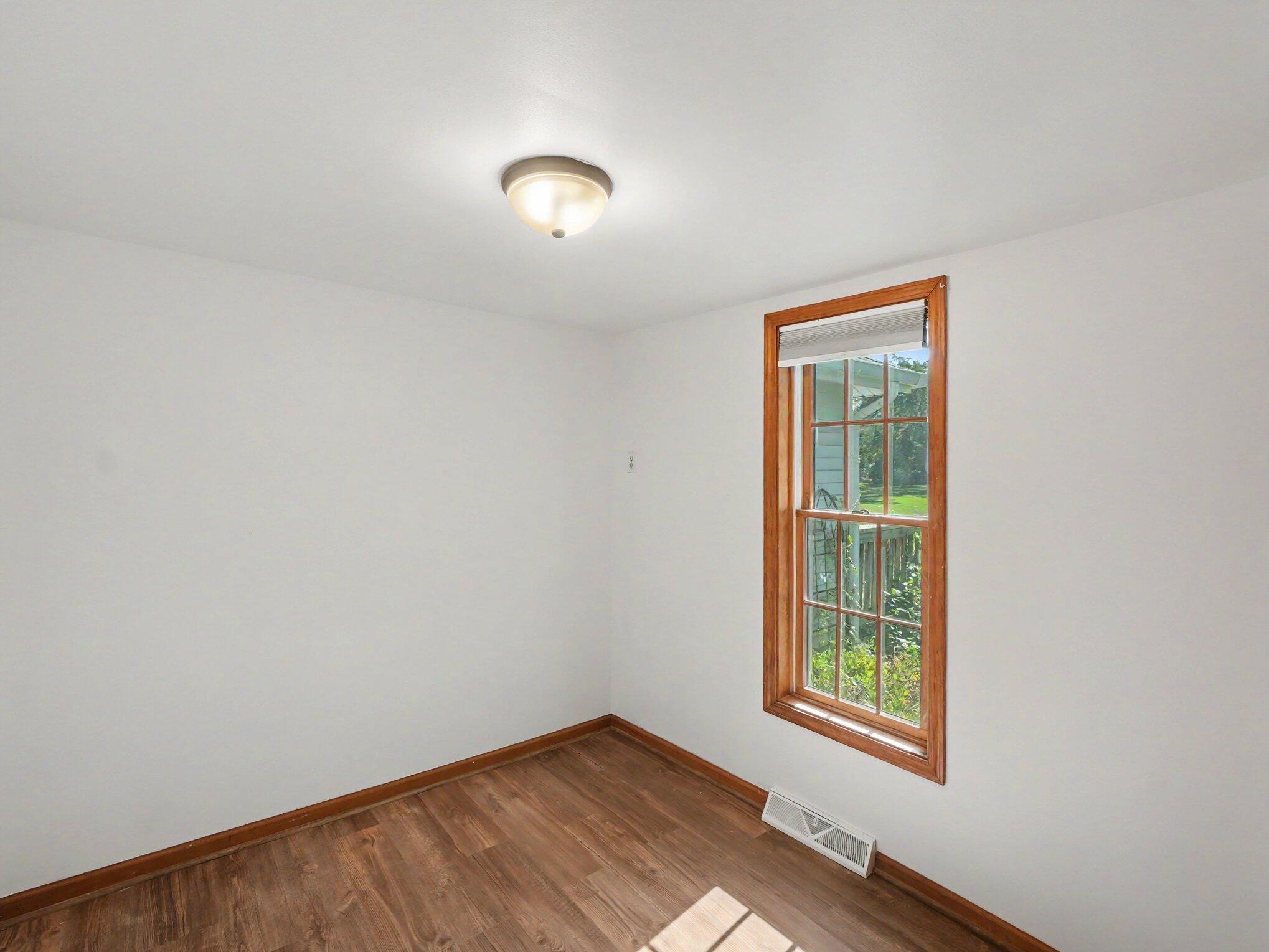 13710 Wabash Road Milan, MI 48160 - Photo 12 of 28 015_file_6685