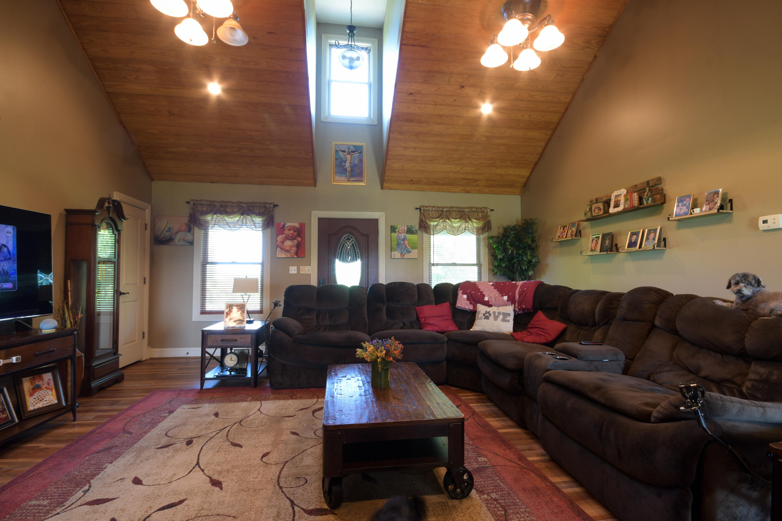 7625 Irvine Road Winchester, KY 40391 - Photo 48 of 78 Living Room-6