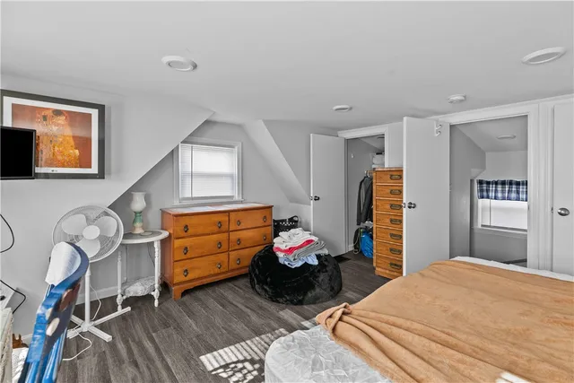 $1,800 | 30 Warren Avenue, Unit A, Middletown, RI 02842