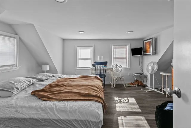 $1,800 | 30 Warren Avenue, Unit A, Middletown, RI 02842