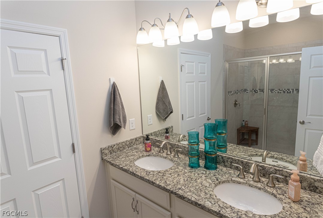 4431 Dutchess Park Road Fort Myers, FL 33916 - Photo 17 of 28