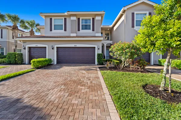 $549,000 | 6513 Monterey Point, Unit 201, Naples, FL 34105