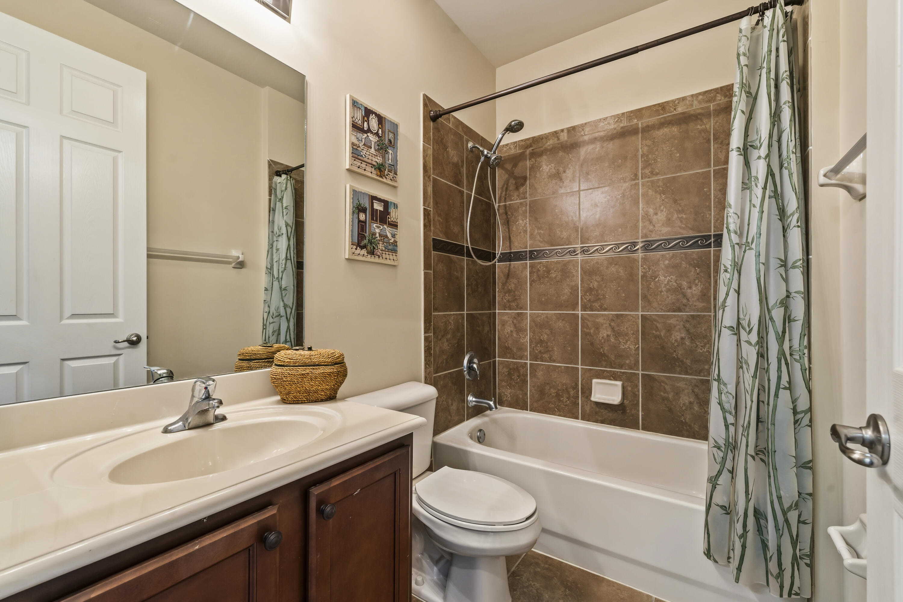 6513 Monterey Point, Unit 201 Naples, FL 34105 - Photo 19 of 35 27_29