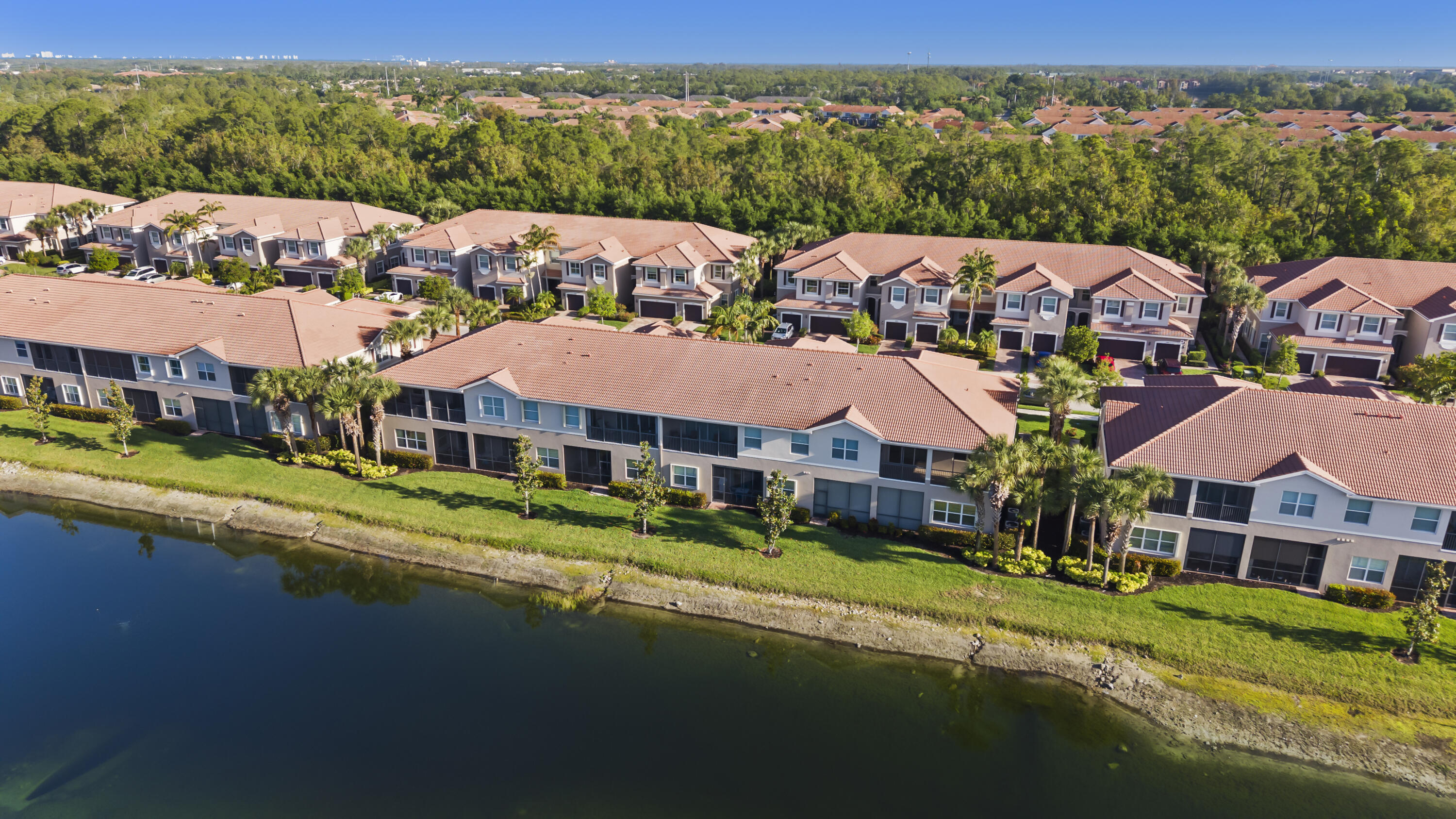 6513 Monterey Point, Unit 201 Naples, FL 34105 - Photo 25 of 35 33_03