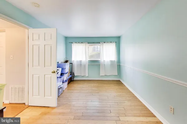 $280,000 | 4909 Americana Drive, Unit A, Annandale, VA 22003