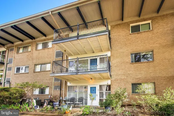 $280,000 | 4909 Americana Drive, Unit A, Annandale, VA 22003